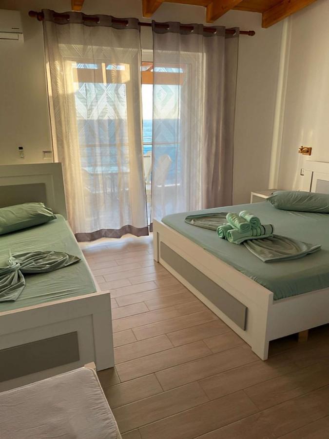 Wave N' Sea Apartments Himarë Extérieur photo