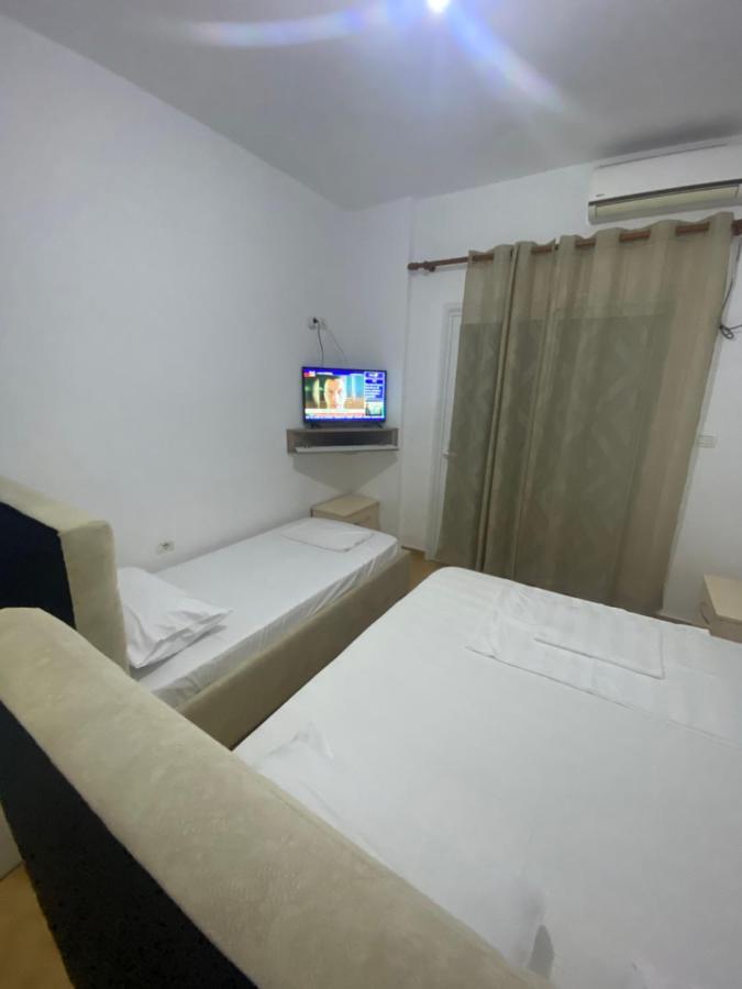 Wave N' Sea Apartments Himarë Extérieur photo
