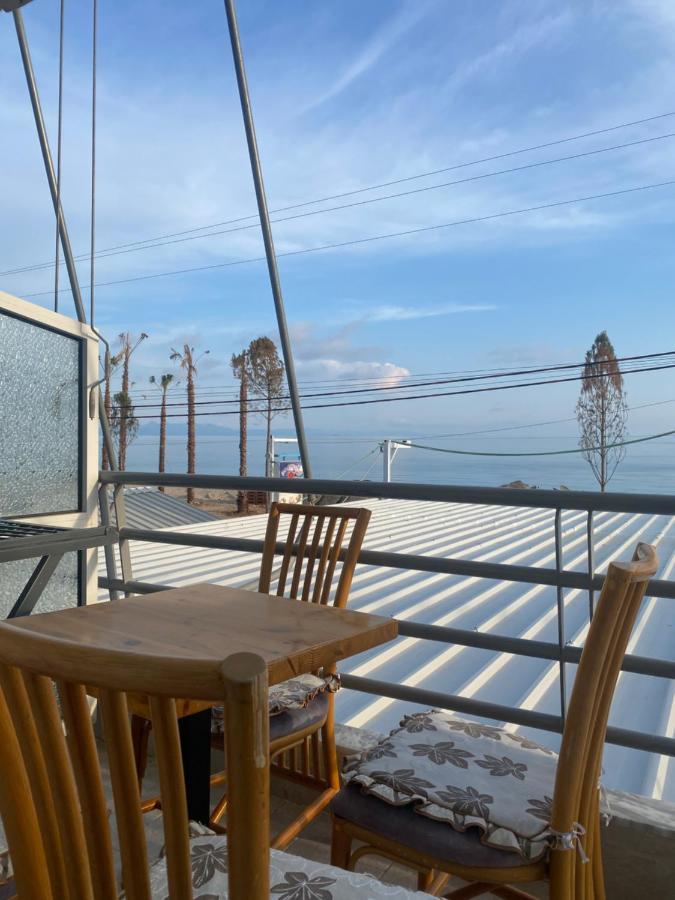 Wave N' Sea Apartments Himarë Extérieur photo