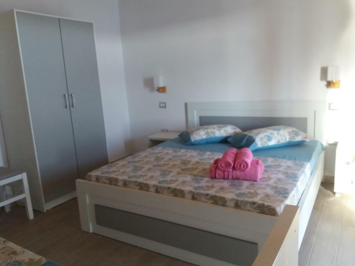 Wave N' Sea Apartments Himarë Extérieur photo